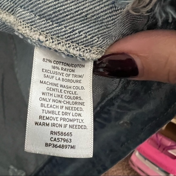 BP Super Distressed Soft Denim Trucker Jacket - Picture 13 of 14